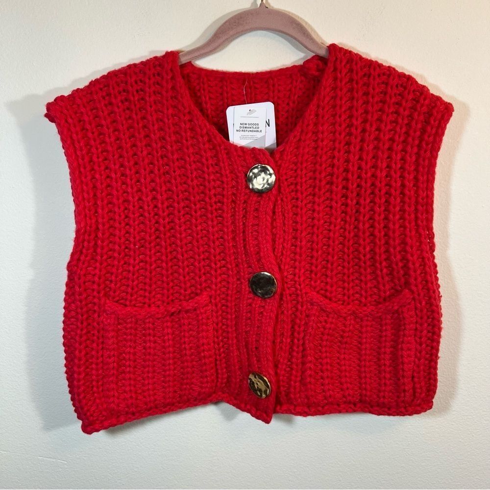 Amazon Fashion Red Knit Gold Button‎ Sweater Vest NWT